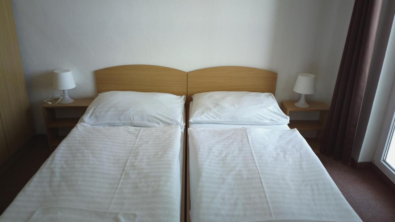 Penzion Lada Nová Bystřice Buitenkant foto