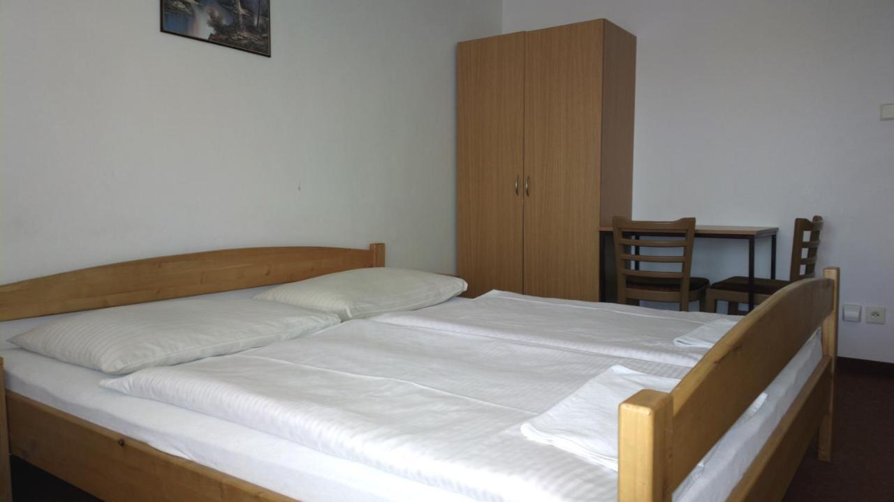 Penzion Lada Nová Bystřice Buitenkant foto