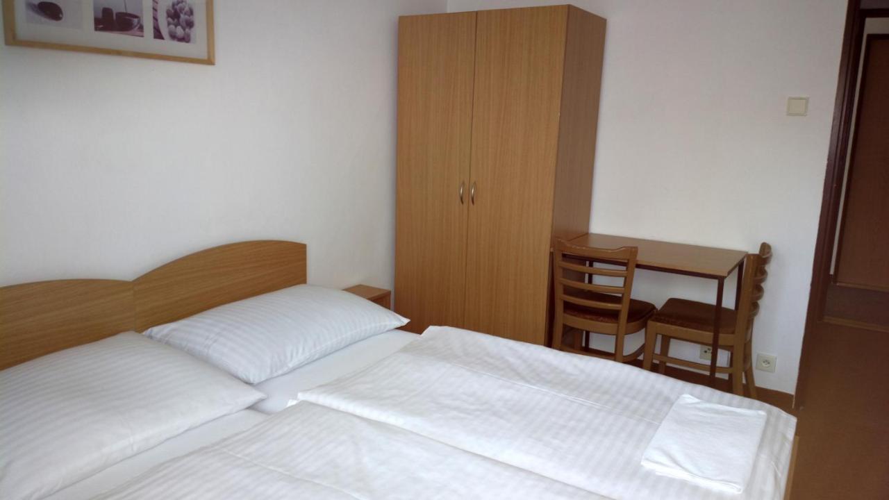 Penzion Lada Nová Bystřice Buitenkant foto